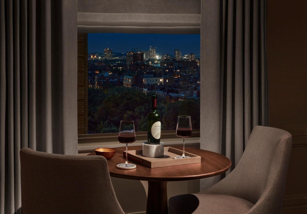 The Newbury Boston Hotell Eksteriør bilde A view of the city from a suite at the hotel